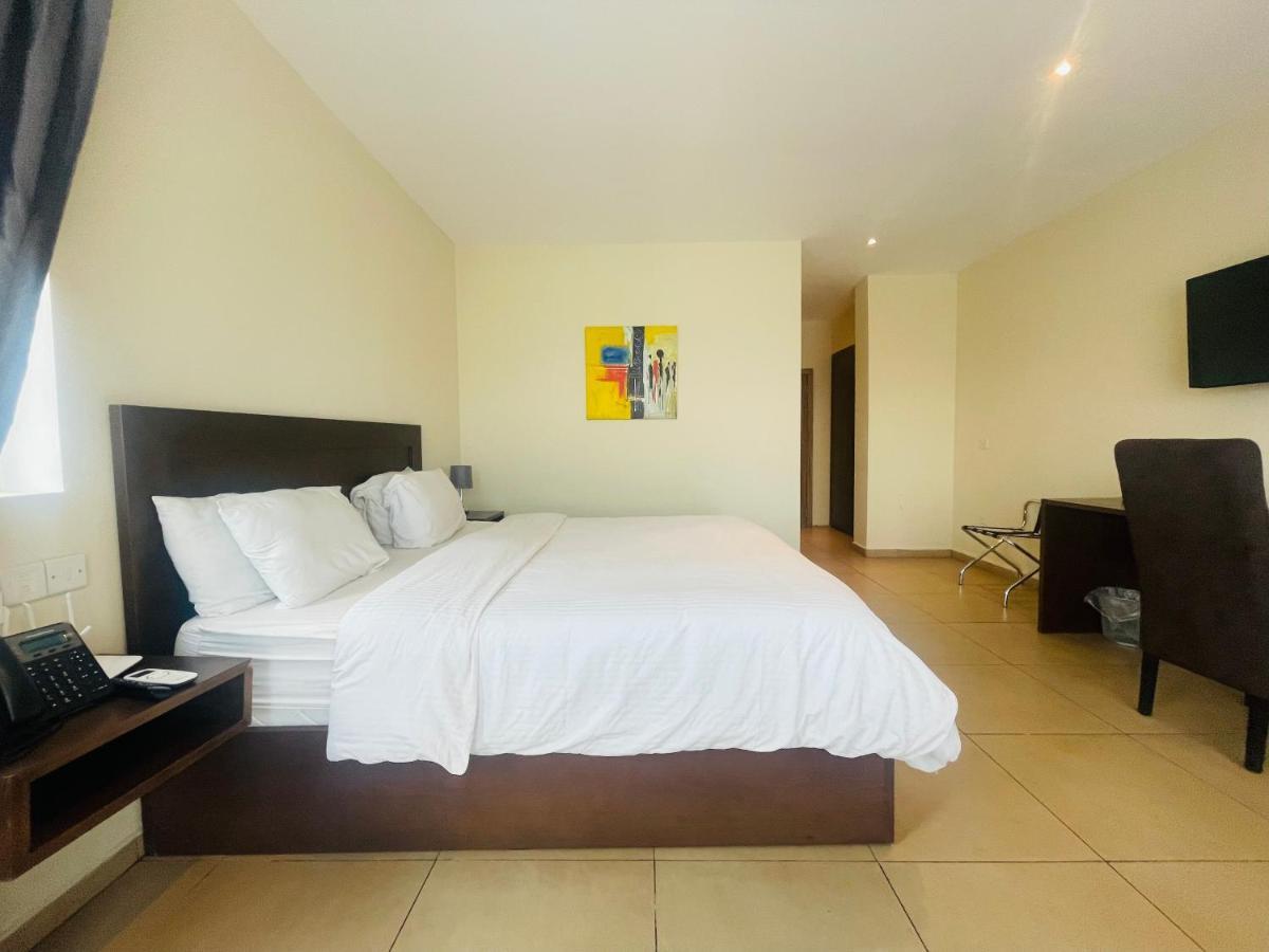 New Brookfields Hotel Freetown Extérieur photo