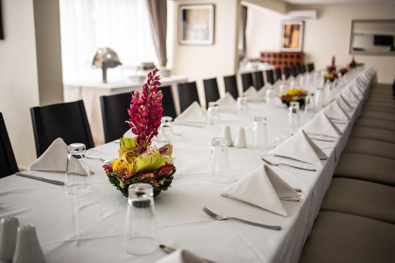 New Brookfields Hotel Freetown Extérieur photo