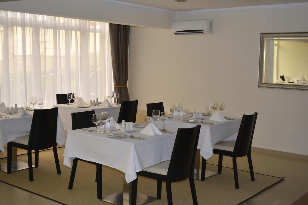 New Brookfields Hotel Freetown Extérieur photo