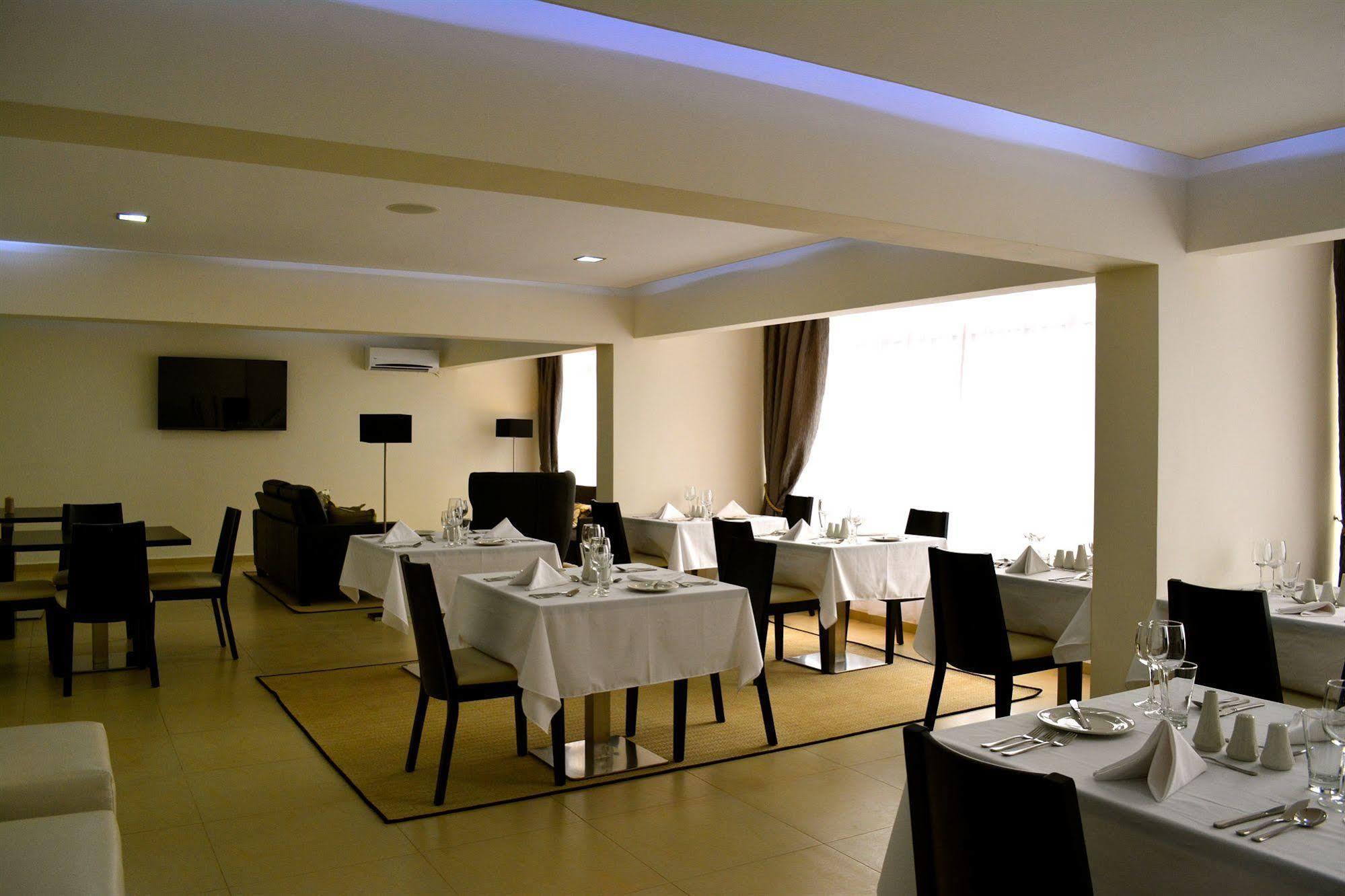 New Brookfields Hotel Freetown Extérieur photo