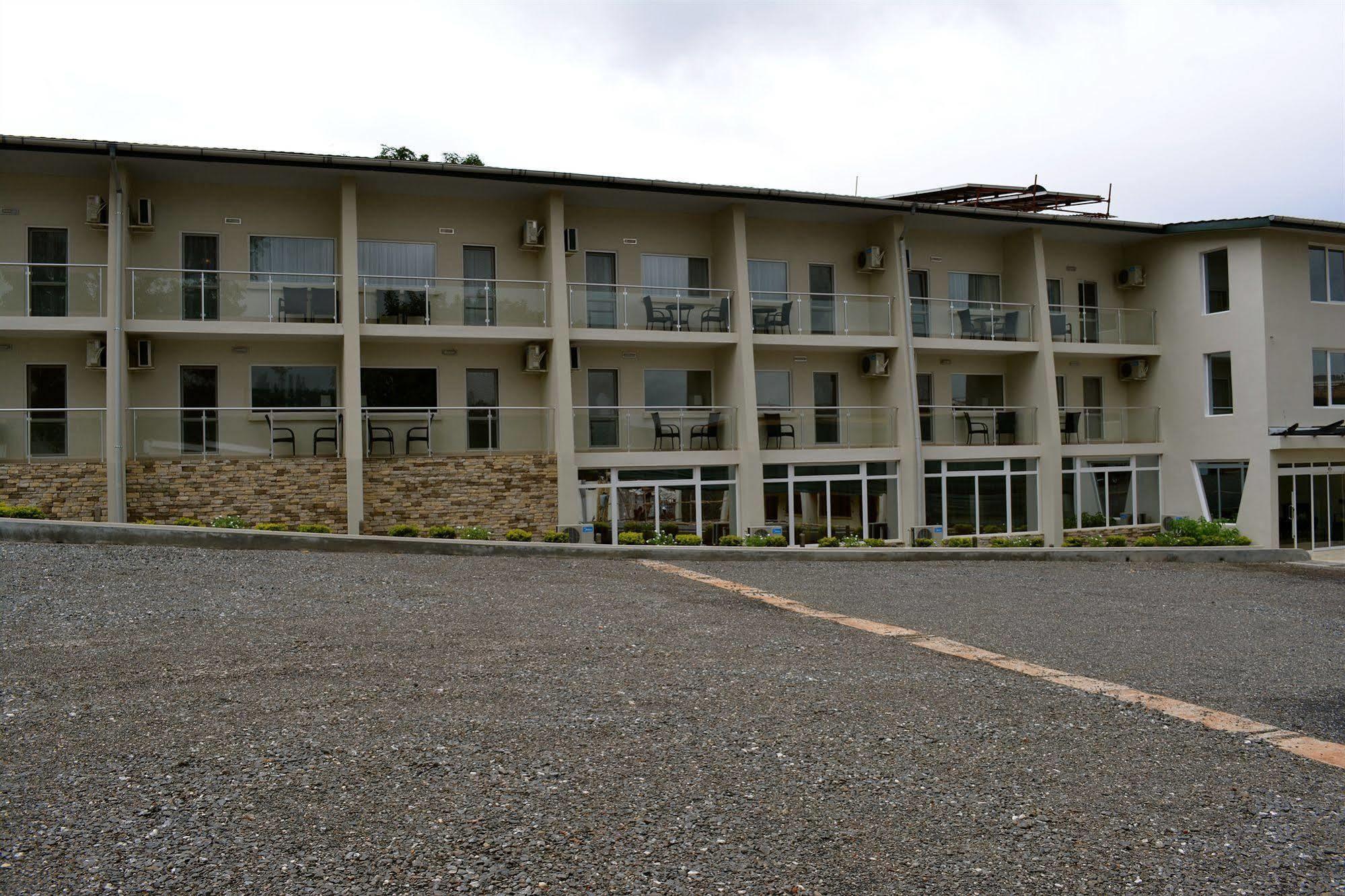 New Brookfields Hotel Freetown Extérieur photo