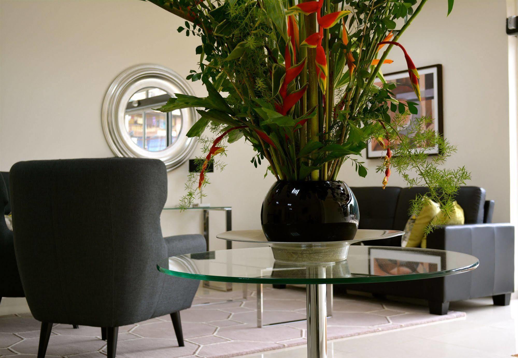 New Brookfields Hotel Freetown Extérieur photo